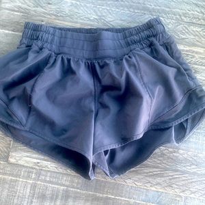 Lululemon hottie hot short size 4